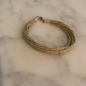 Gorgeous gold inspired wire bracelet